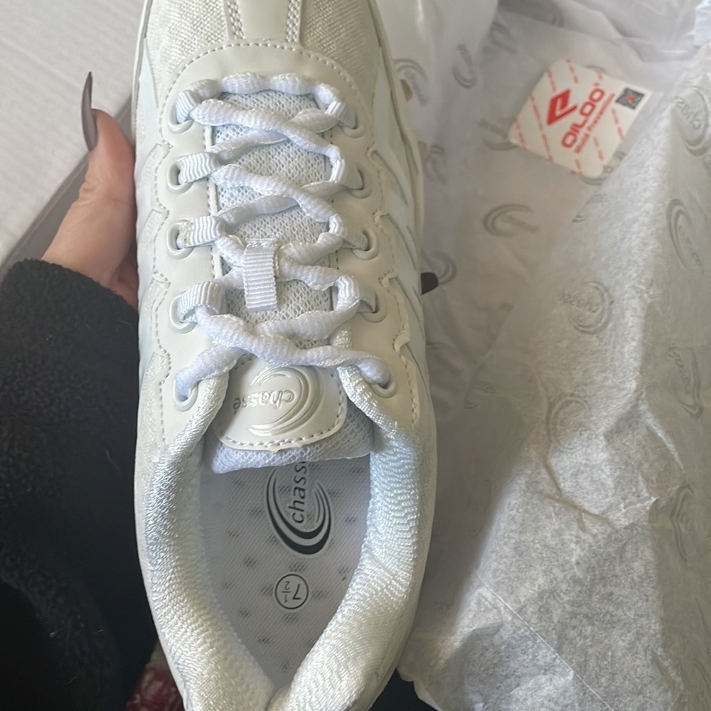 Chase cheer shoes - Picture 2 of 3